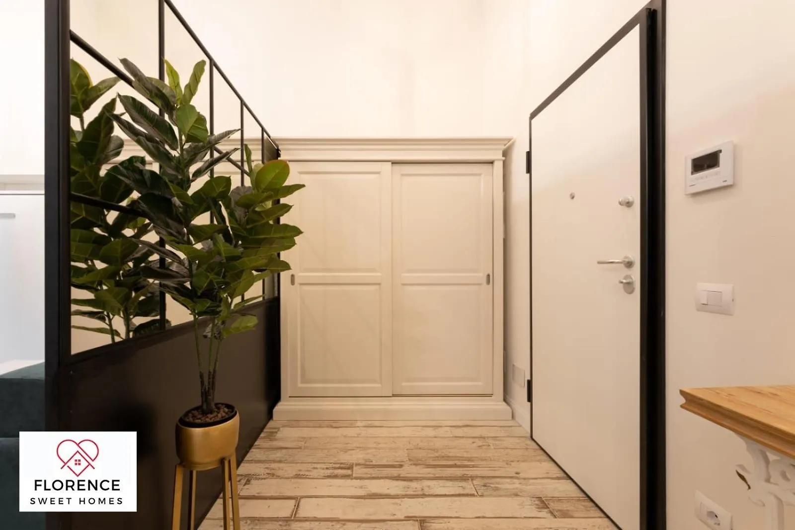 Mirko Apartment With Free Parking By Florence Sweet Homes Italy