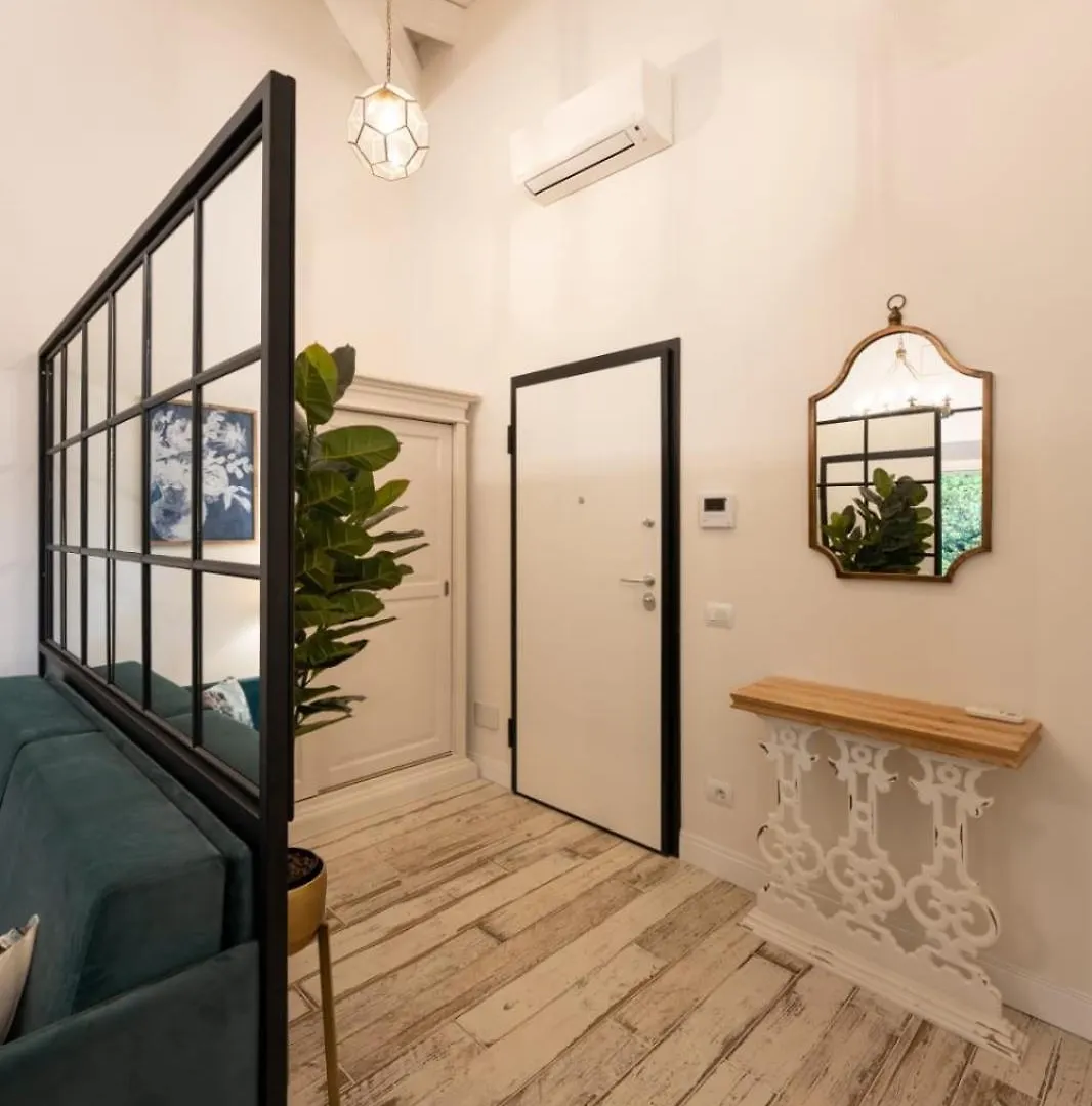 Mirko Apartment With Free Parking By Florence Sweet Homes