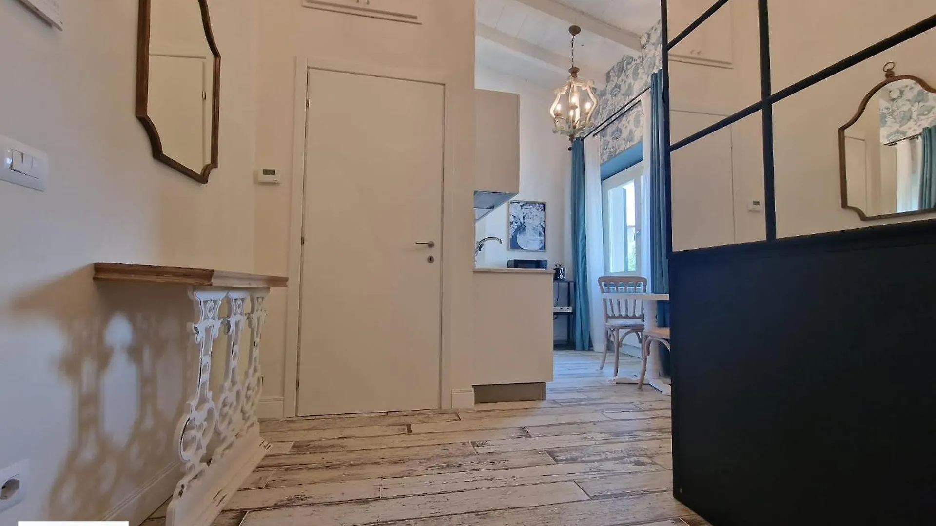 Mirko Apartment With Free Parking By Florence Sweet Homes Italy