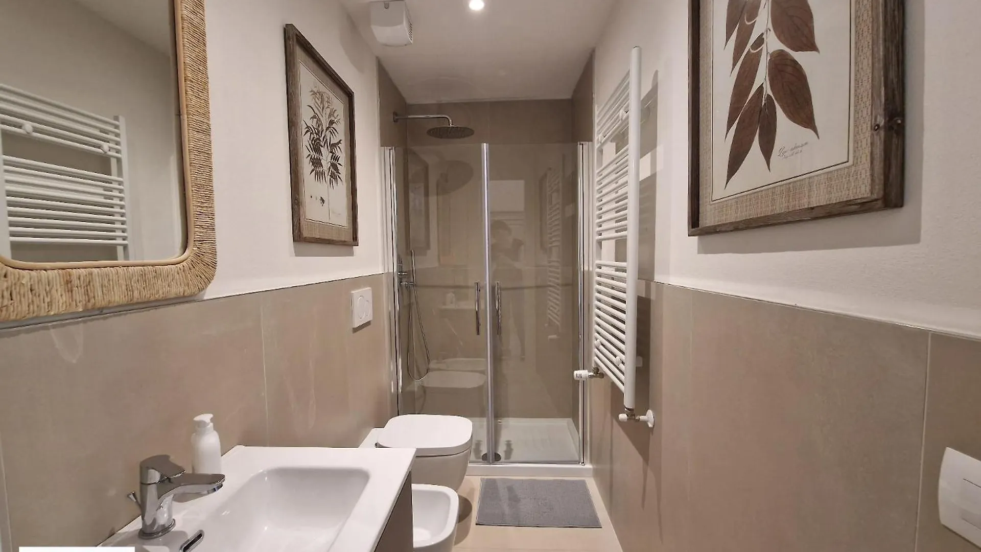 Mirko Apartment With Free Parking By Florence Sweet Homes