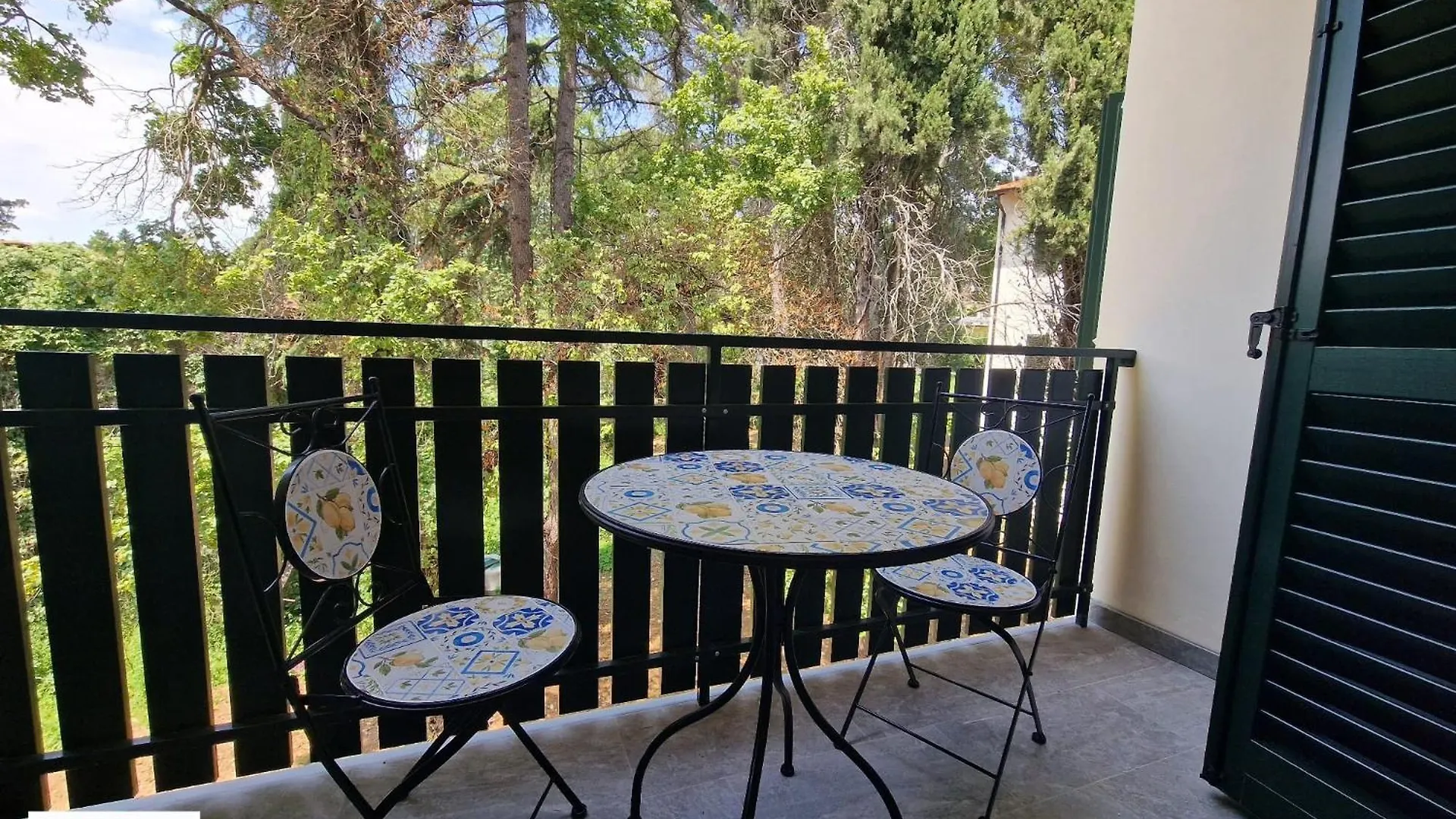 Mirko Apartment With Free Parking By Florence Sweet Homes